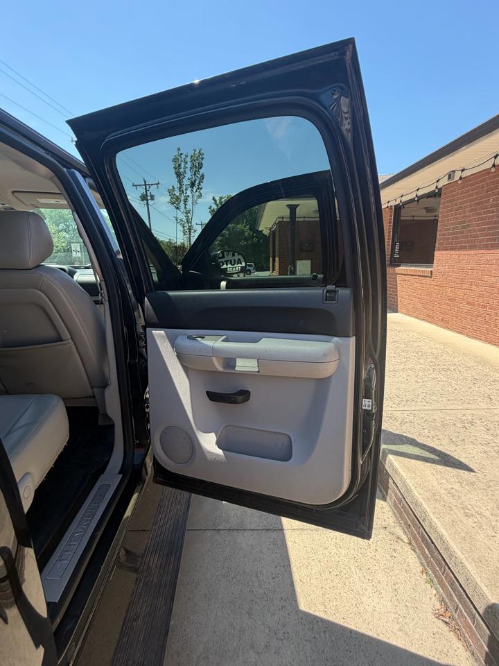 Chevrolet Silverado 1500 LT Crew Cab 4WD 2011