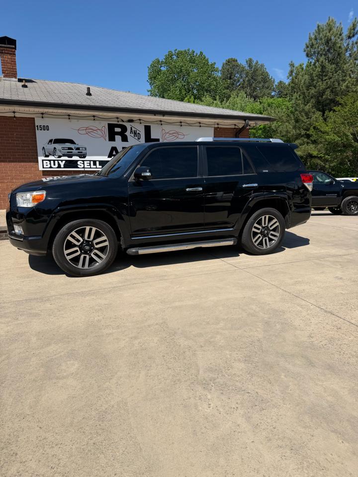 Toyota 4Runner SR5 2WD 2012