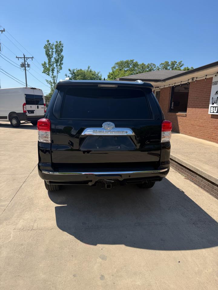 Toyota 4Runner SR5 2WD 2012