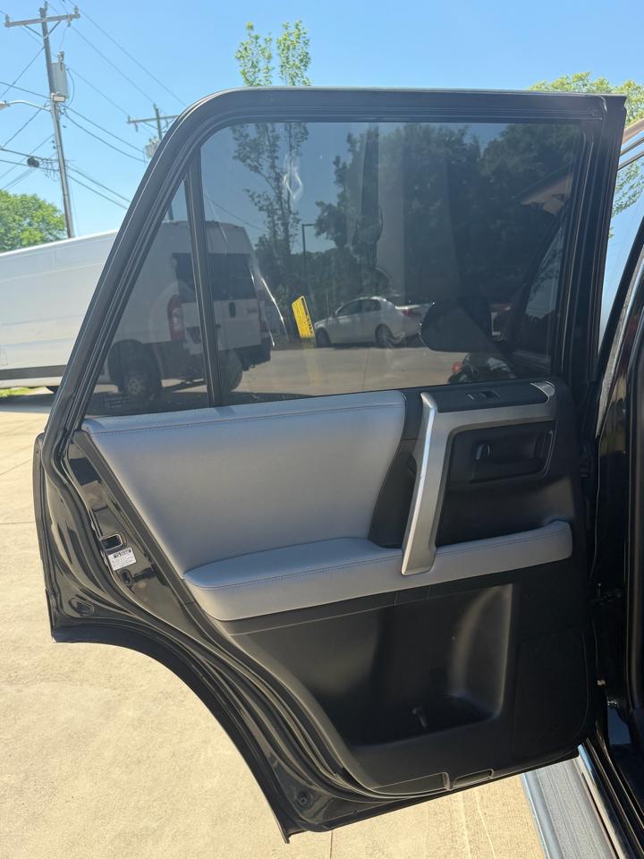 Toyota 4Runner SR5 2WD 2012