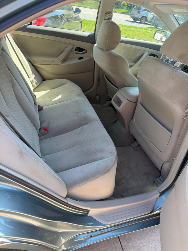 Toyota Camry SE 5-Spd AT 2009