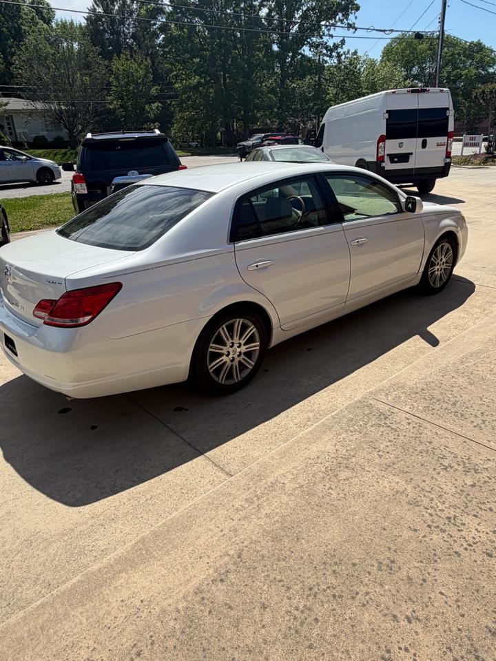 Toyota Avalon XL 2007
