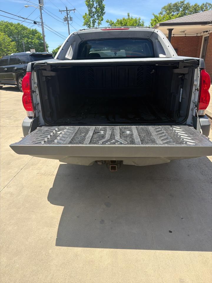 Chevrolet Avalanche 1500 2WD 2002