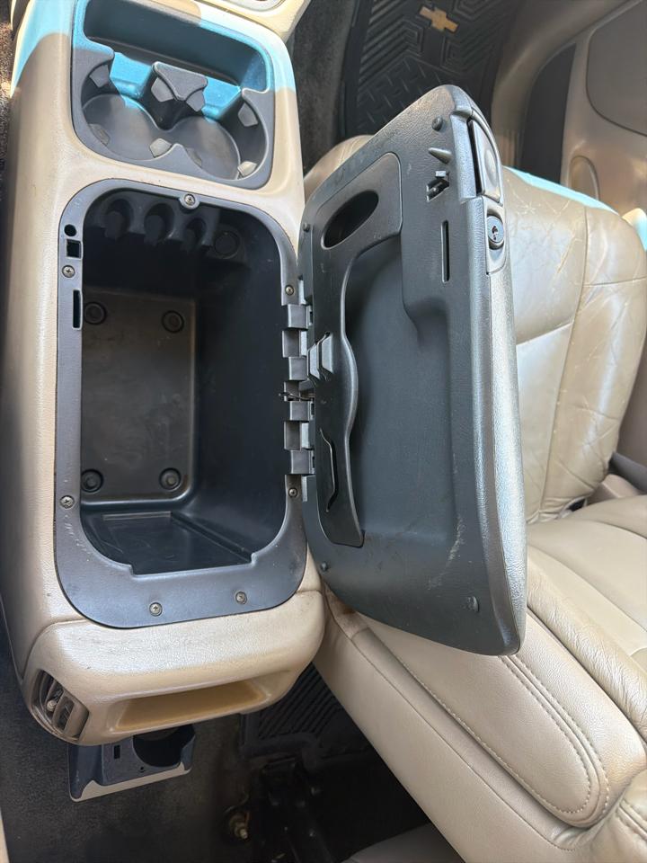 Chevrolet Avalanche 1500 2WD 2002