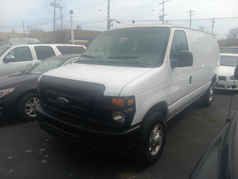 Ford Econoline E-250 2008
