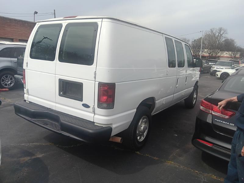 Ford Econoline E-250 2008