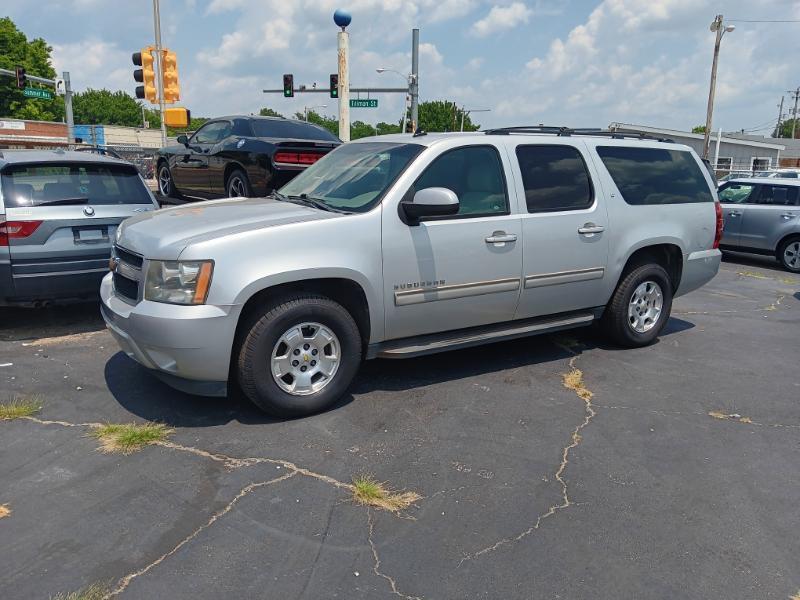 2011 Chevrolet Suburban LT 1500 2WD