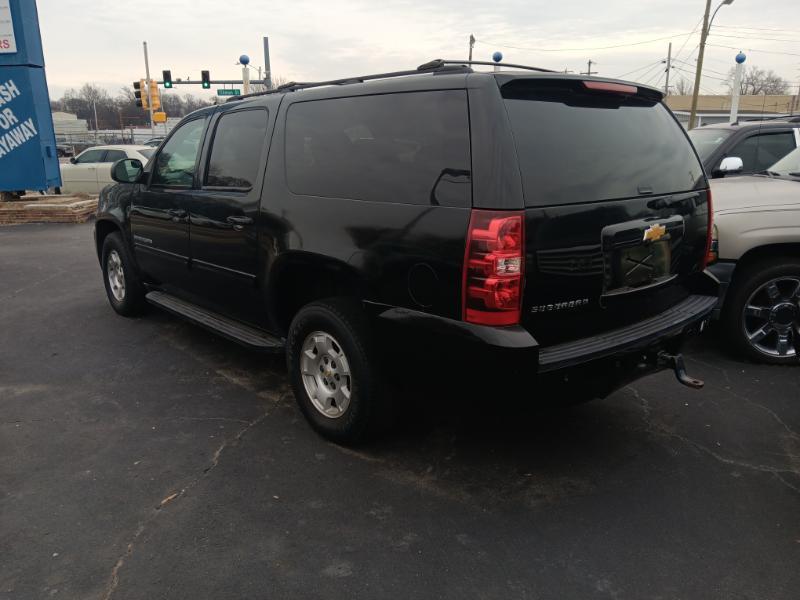 Chevrolet Suburban LT 1500 4WD 2014