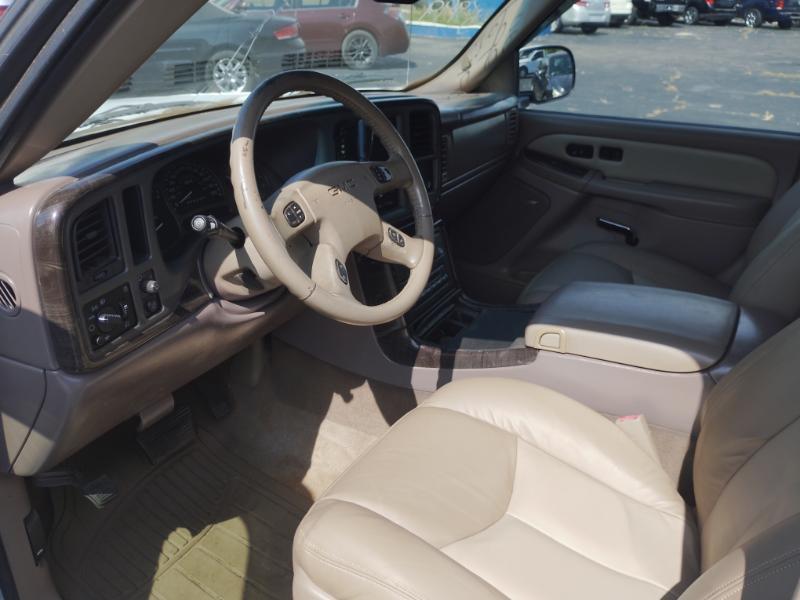 GMC Yukon Denali AWD 2006