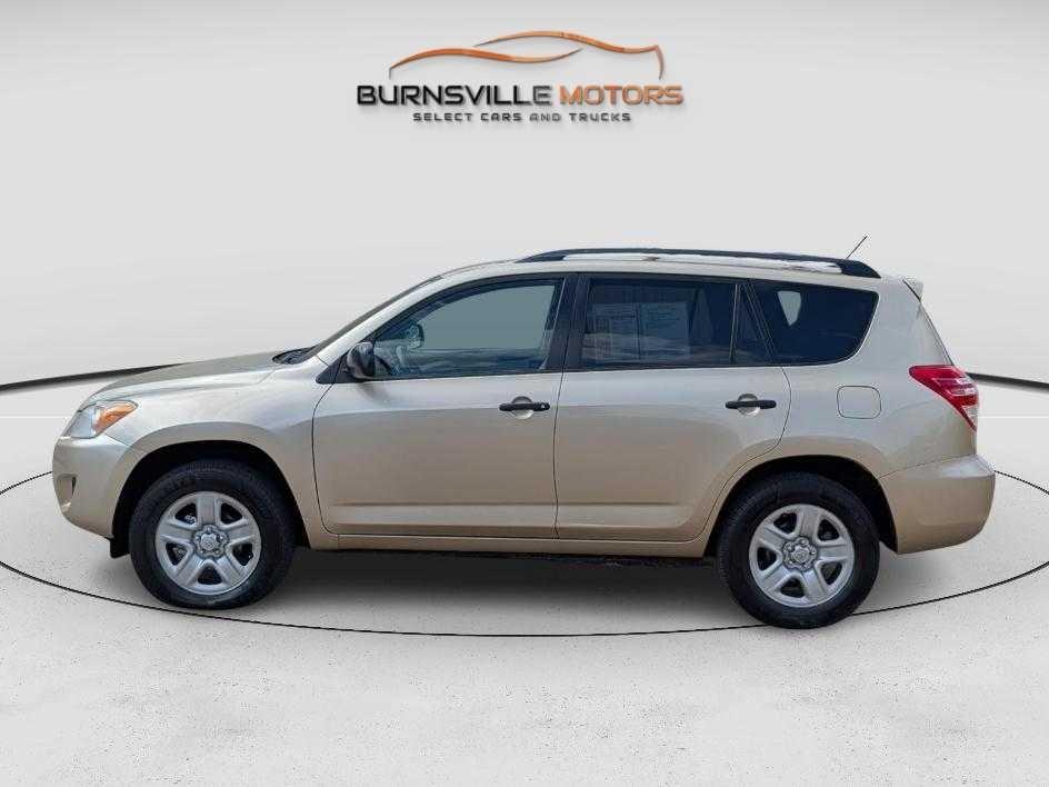 Toyota RAV4 4WD 4dr 4-cyl 4-Spd AT (Natl) 2010