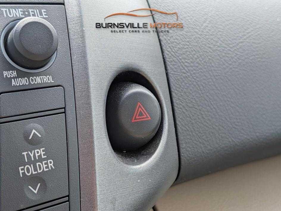 Toyota RAV4 4WD 4dr 4-cyl 4-Spd AT (Natl) 2010