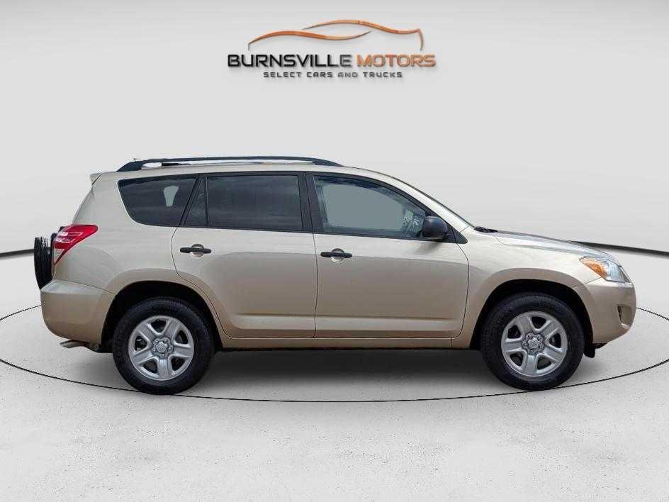 Toyota RAV4 4WD 4dr 4-cyl 4-Spd AT (Natl) 2010
