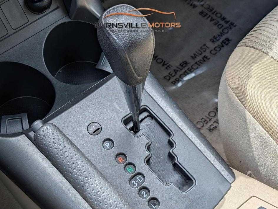 Toyota RAV4 4WD 4dr 4-cyl 4-Spd AT (Natl) 2010