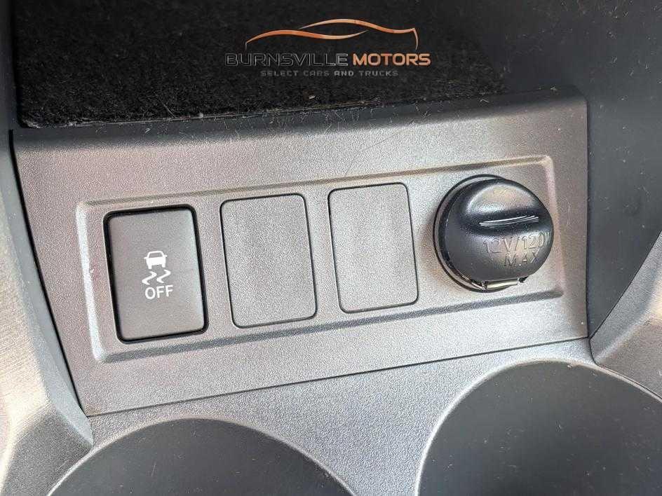 Toyota RAV4 4WD 4dr 4-cyl 4-Spd AT (Natl) 2010