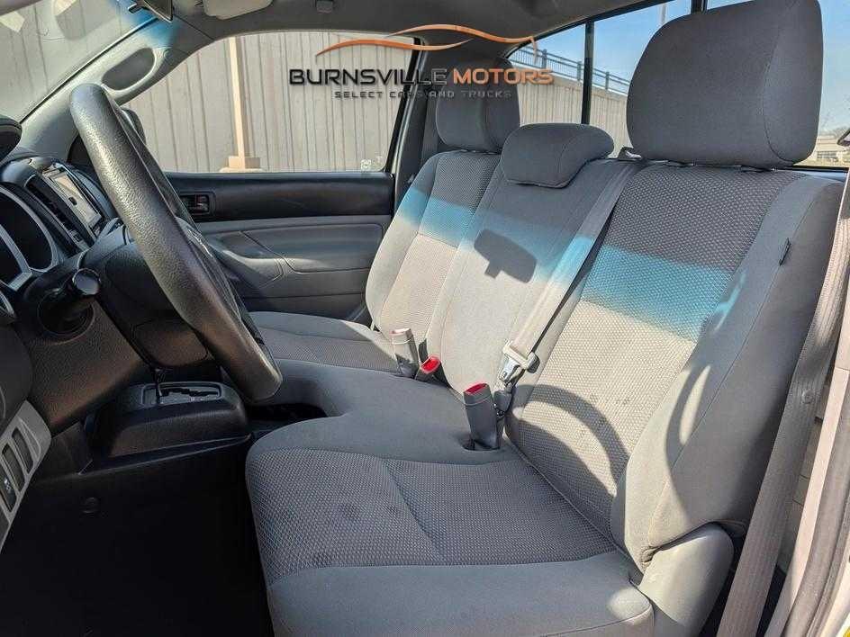 Toyota Tacoma 2WD Reg Cab I4 MT (Natl) 2014