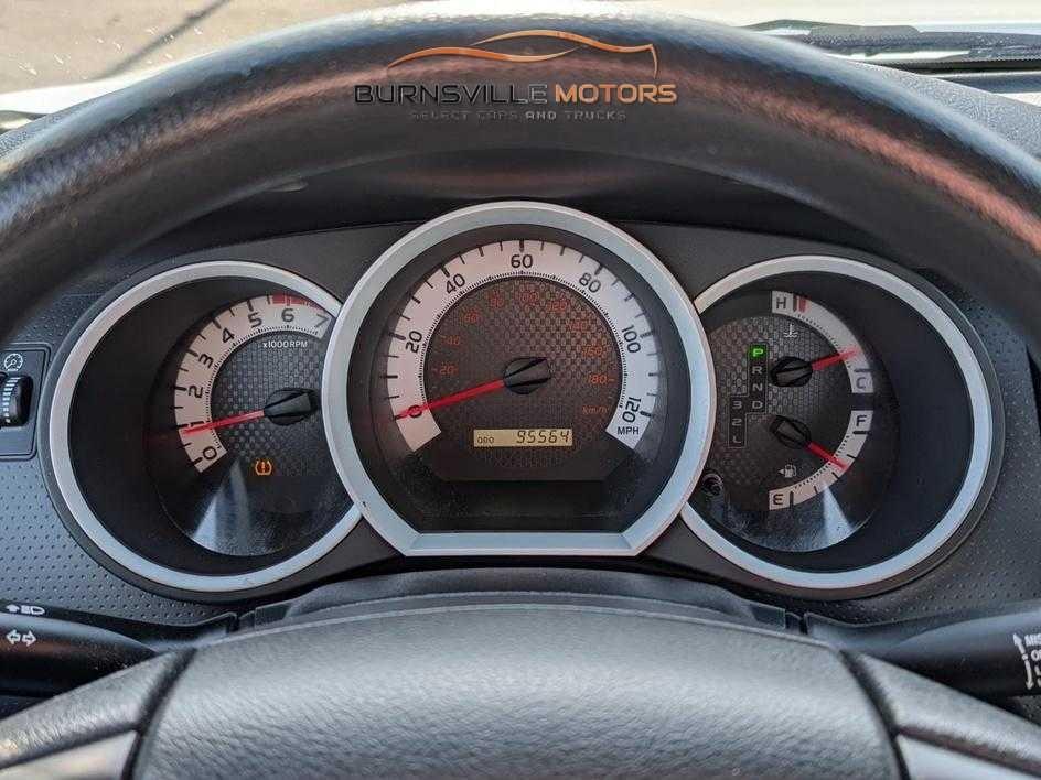 Toyota Tacoma 2WD Reg Cab I4 MT (Natl) 2014
