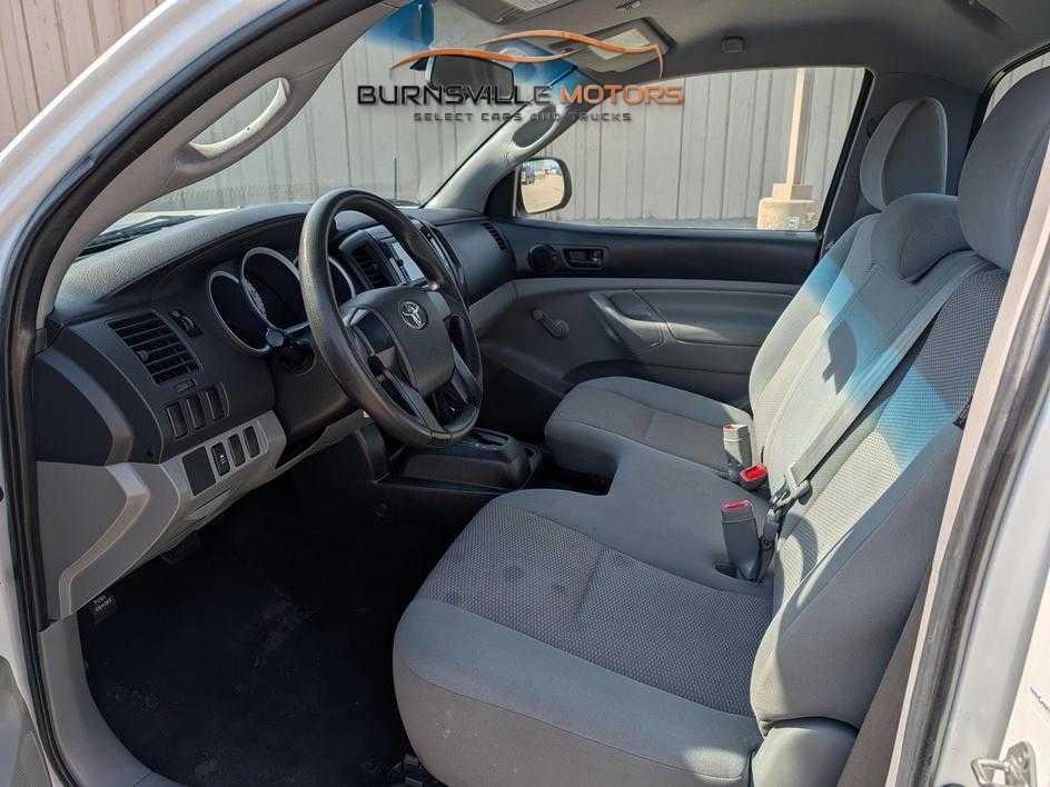 Toyota Tacoma 2WD Reg Cab I4 MT (Natl) 2014