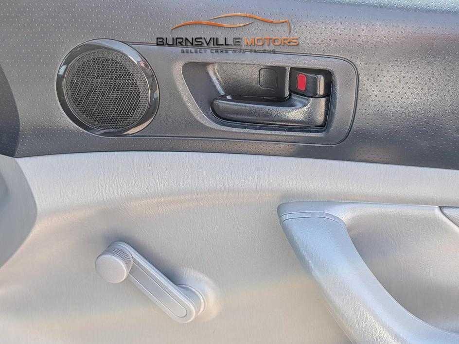 Toyota Tacoma 2WD Reg Cab I4 MT (Natl) 2014