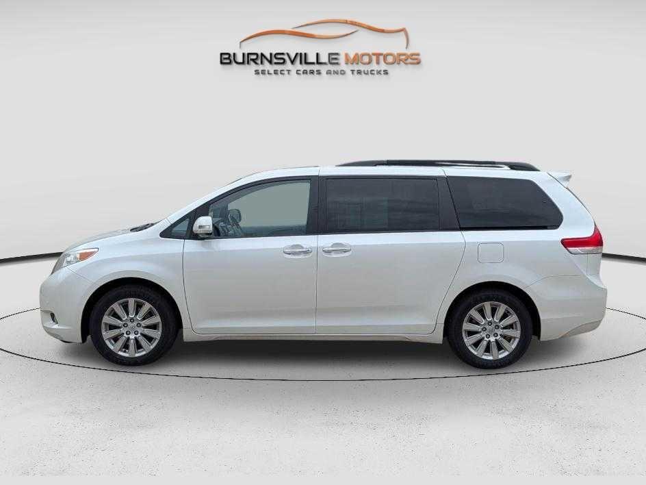 Toyota Sienna 5dr 7-Pass Van V6 Ltd AWD (Natl) 2014