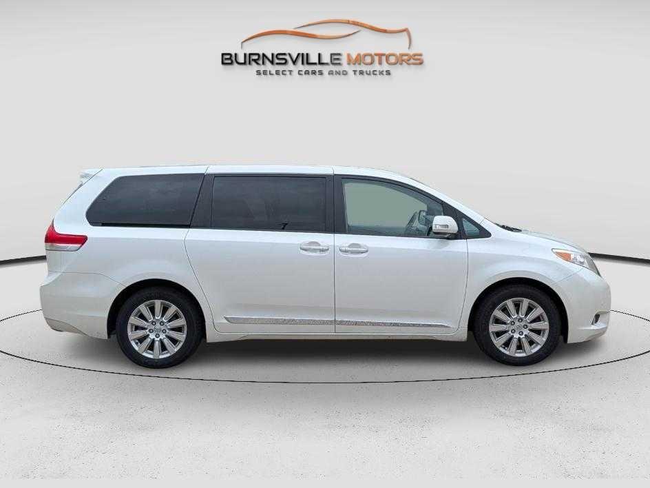 Toyota Sienna 5dr 7-Pass Van V6 Ltd AWD (Natl) 2014