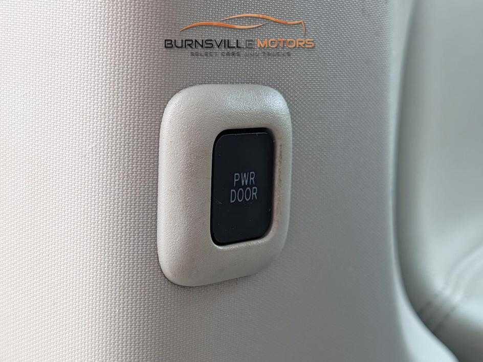 Toyota Sienna 5dr 7-Pass Van V6 Ltd AWD (Natl) 2014