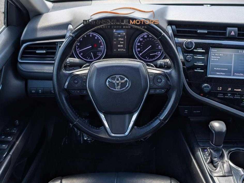 Toyota Camry XLE Auto (Natl) 2019