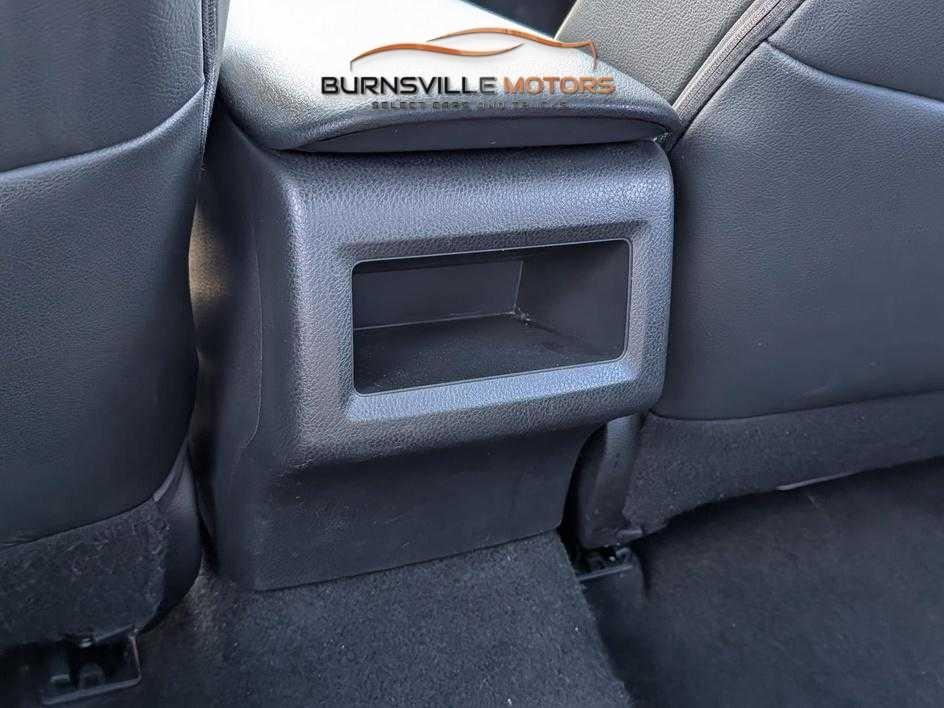 Toyota Camry XLE Auto (Natl) 2019