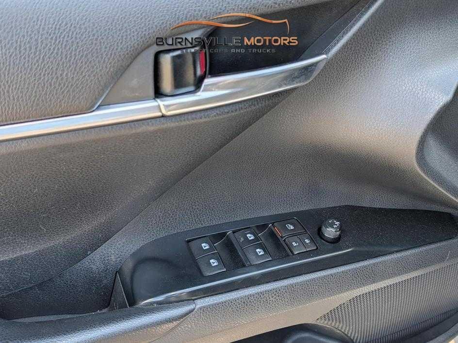 Toyota Camry XLE Auto (Natl) 2019