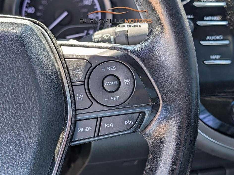 Toyota Camry XLE Auto (Natl) 2019