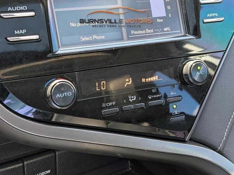 Toyota Camry XLE Auto (Natl) 2019