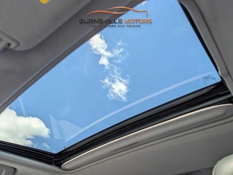 Toyota Camry XLE Auto (Natl) 2019