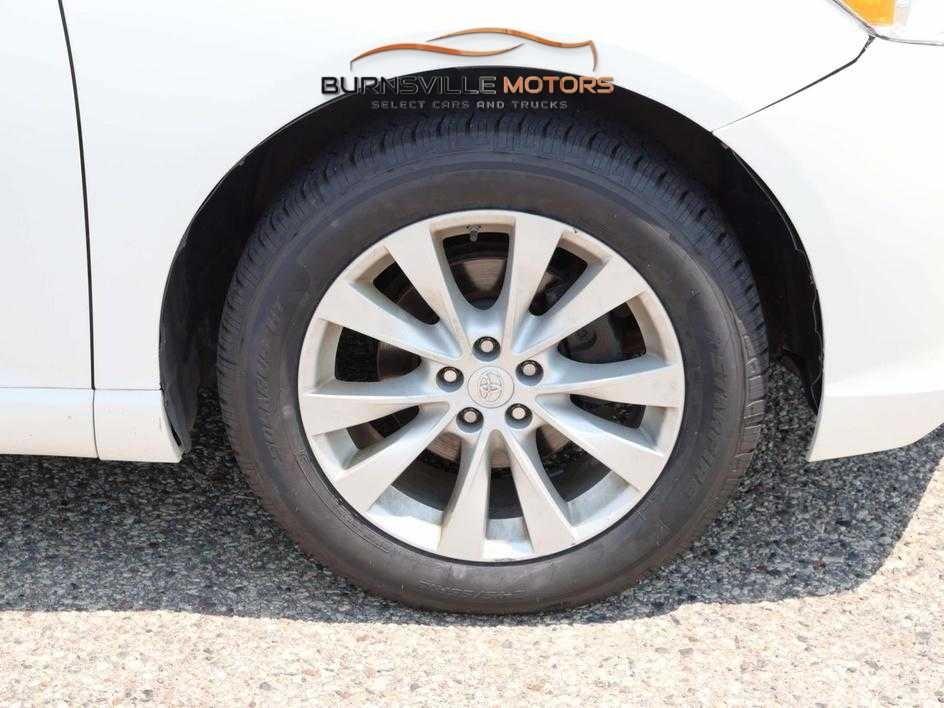 Toyota Venza 4dr Wgn I4 AWD XLE (Natl) 2015