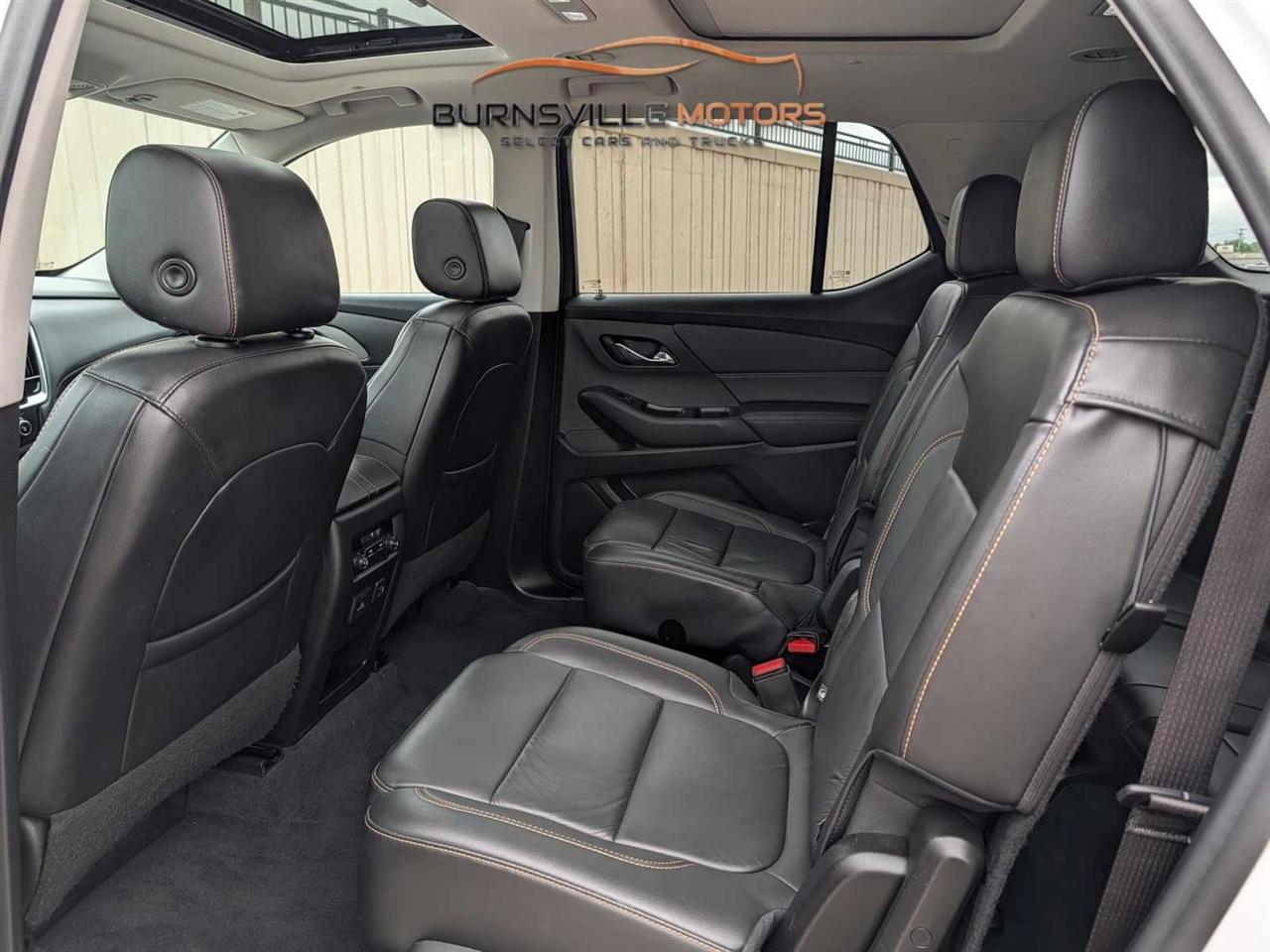 Chevrolet Traverse AWD 4dr LT Leather 2021