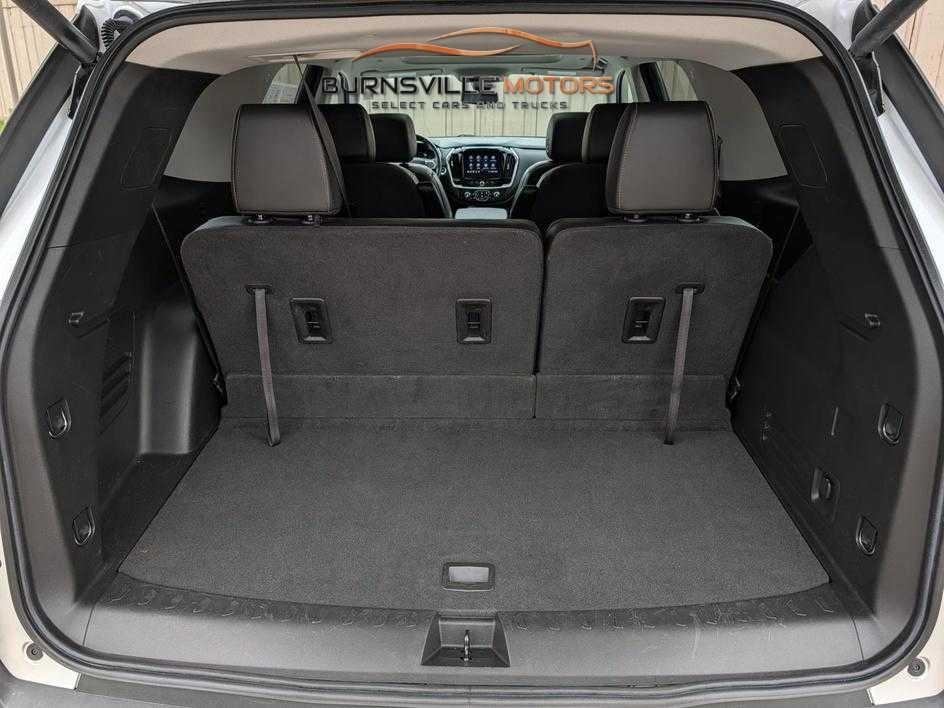 Chevrolet Traverse AWD 4dr LT Leather 2021