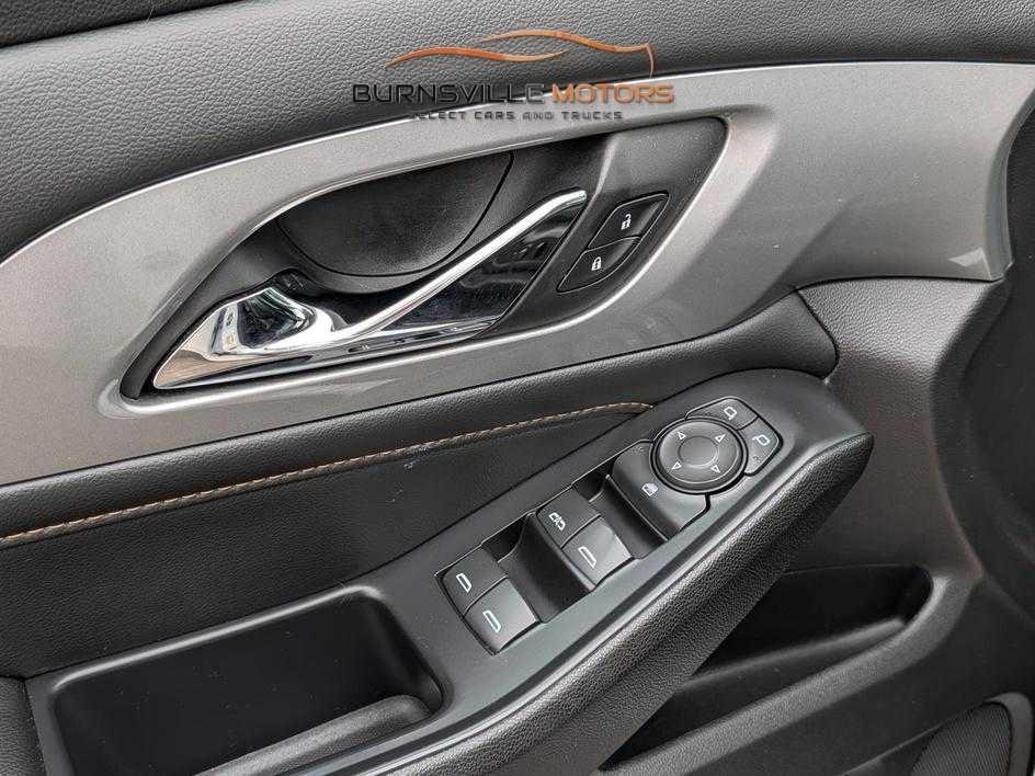 Chevrolet Traverse AWD 4dr LT Leather 2021