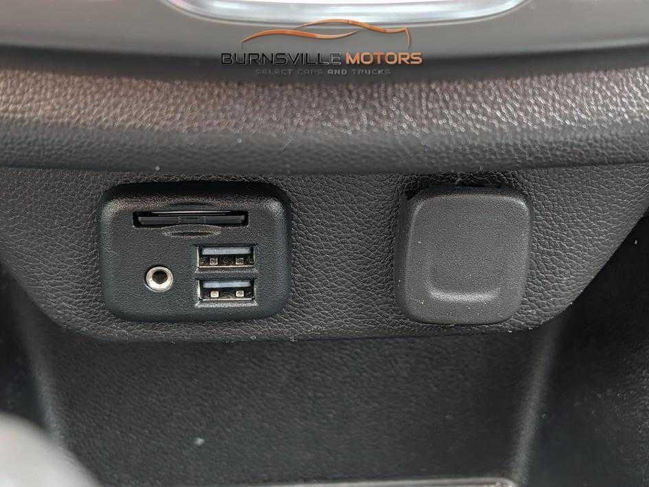 Chevrolet Traverse AWD 4dr LT Leather 2021