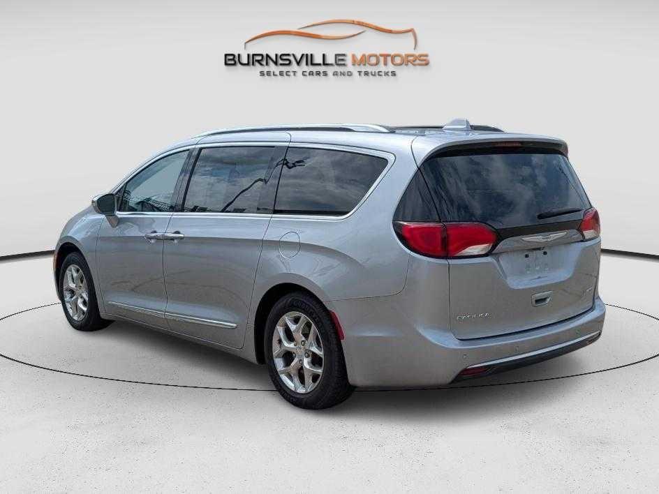 Chrysler Pacifica Limited FWD 2019