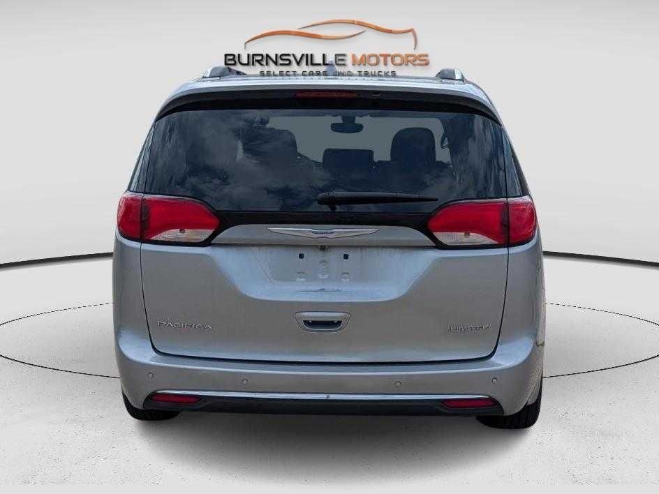 Chrysler Pacifica Limited FWD 2019