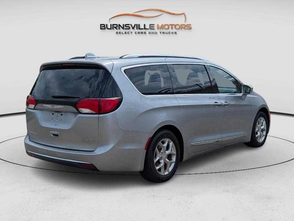 Chrysler Pacifica Limited FWD 2019