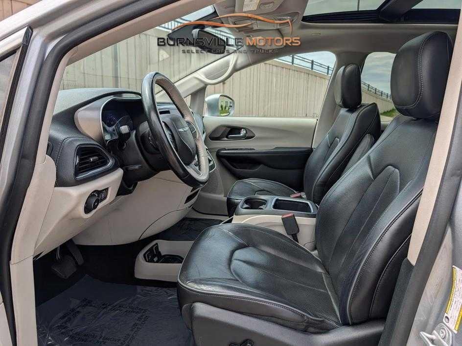 Chrysler Pacifica Limited FWD 2019