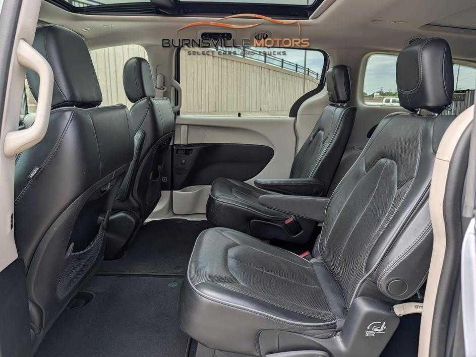 Chrysler Pacifica Limited FWD 2019