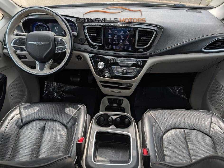 Chrysler Pacifica Limited FWD 2019