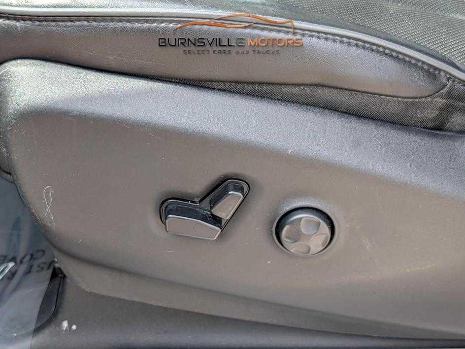 Chrysler Pacifica Limited FWD 2019