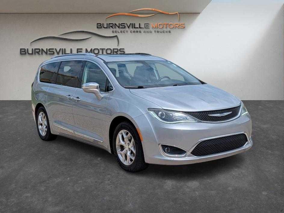 2019 Chrysler Pacifica Limited FWD