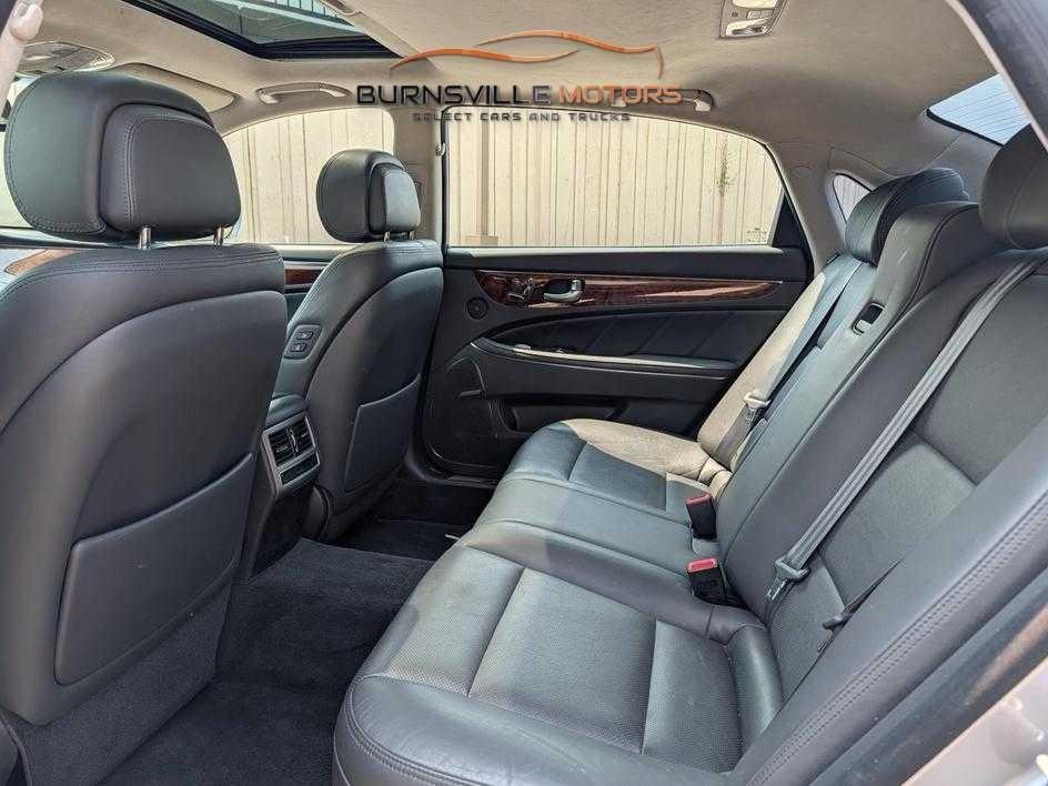 Hyundai Equus 4dr Sdn Signature 2014