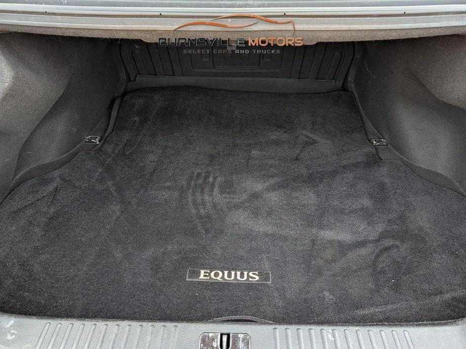 Hyundai Equus 4dr Sdn Signature 2014