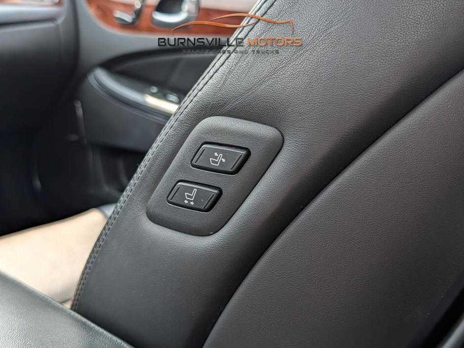 Hyundai Equus 4dr Sdn Signature 2014
