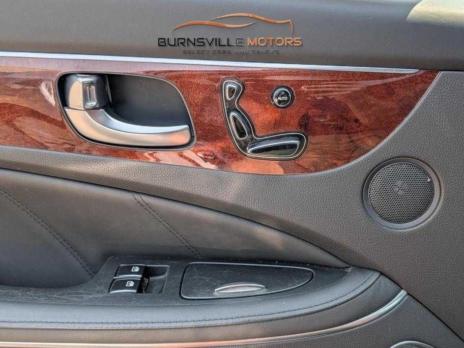 Hyundai Equus 4dr Sdn Signature 2014