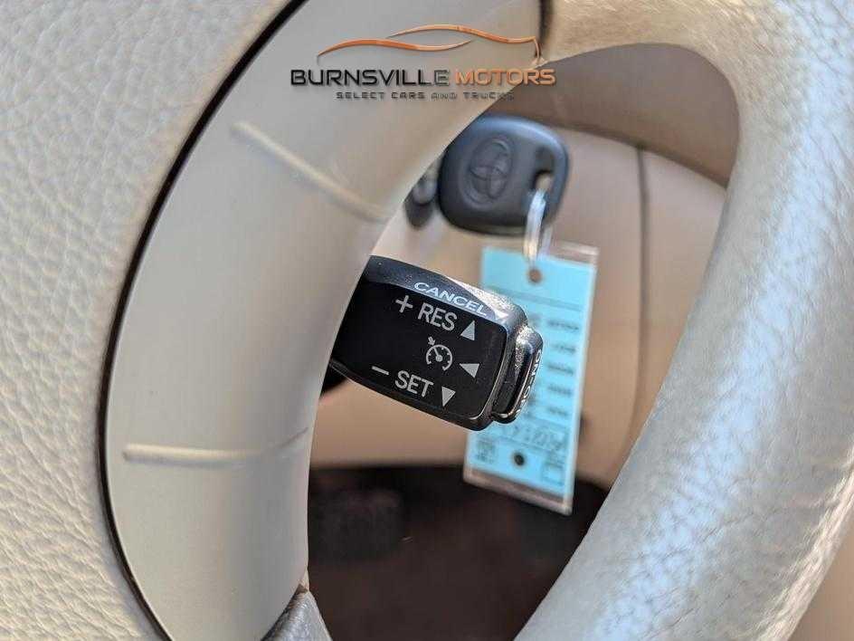 Toyota Sienna 5dr 7-Passenger Van CE FWD (Natl) 2007