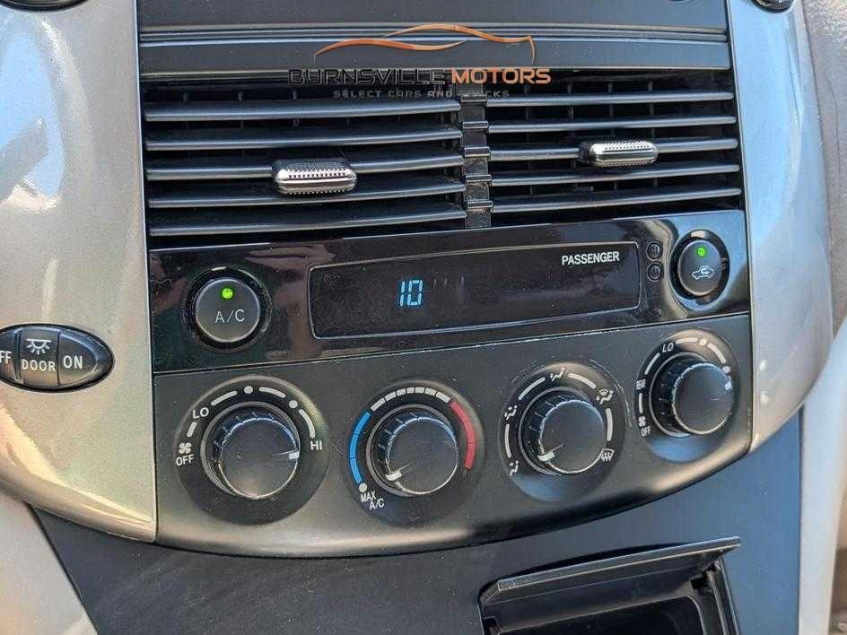 Toyota Sienna 5dr 7-Passenger Van CE FWD (Natl) 2007